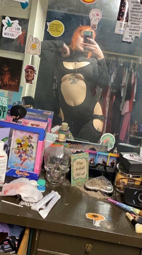 汚いOnlyFans アートヌード アーカイブ