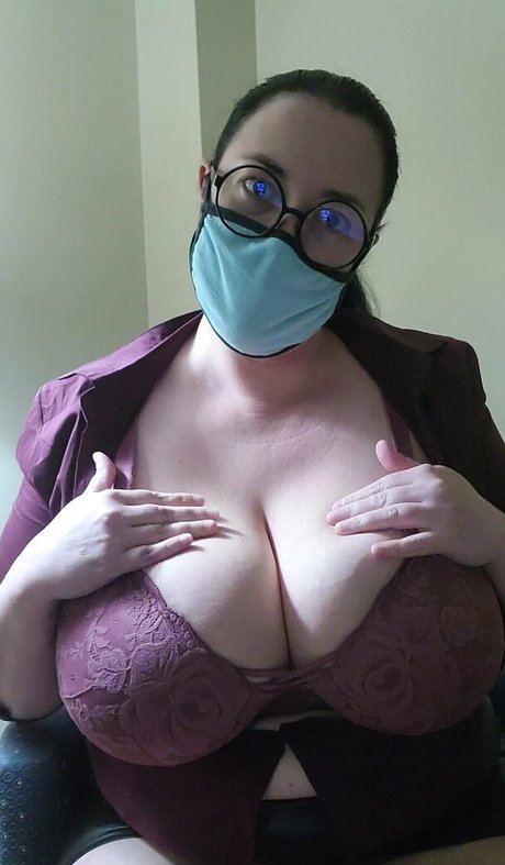 bustybigbootyjudy ポルノスター 可愛い ギャラリー