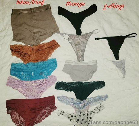 daphne63 スター 裸 画像