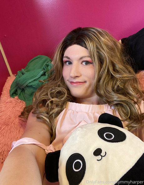 チンコを持つ女たち OnlyFans セクシー ギャラリー