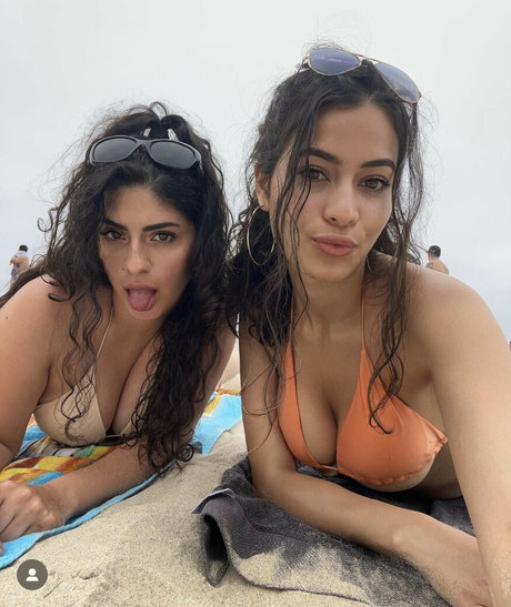 Leslievegaa ヌードモデル 写真