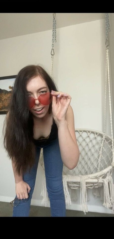 Amanda Golka xxxポルノスター 画像