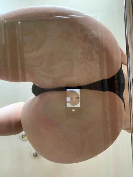 ell8ta アダルト女優 写真