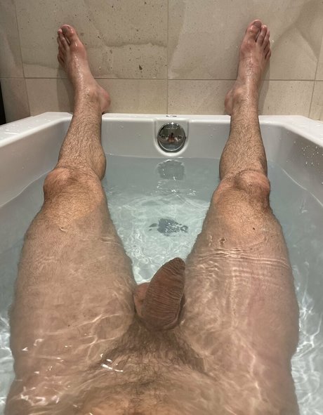 チンコを持つ女たち OnlyFans ポルノ 画像