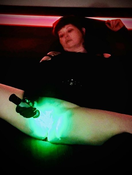 trashpanda4lyfeyo ホットなポルノスター 画像