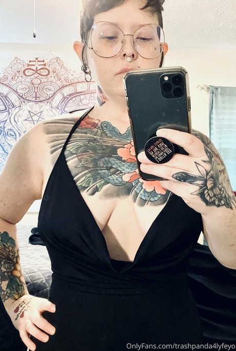 trashpanda4lyfeyo ポルノスター HD 写真