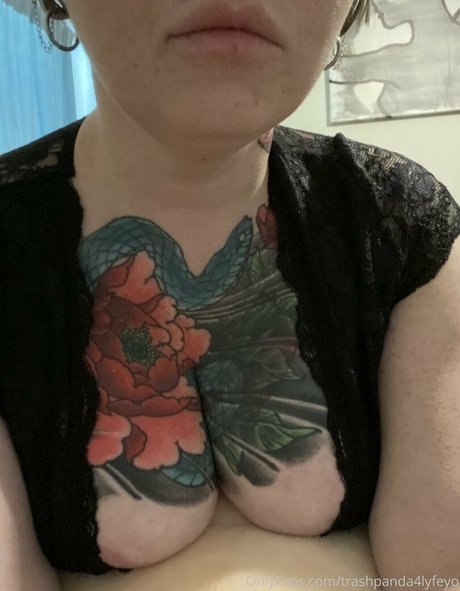 trashpanda4lyfeyo 独占モデル 画像