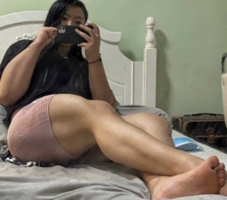 アジア人フィンドムOnlyFans セクシー 画像