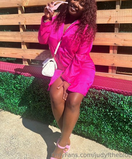 熟女 BBC OnlyFans ヌード 写真