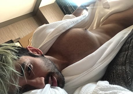 母乳オンリーファン トップ 画像