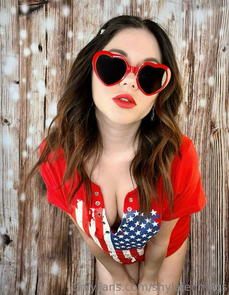 大きな黒い猫OnlyFans パーフェクト 写真