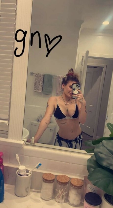 アナルパウグオンリーファンズ 美しいxxx 画像