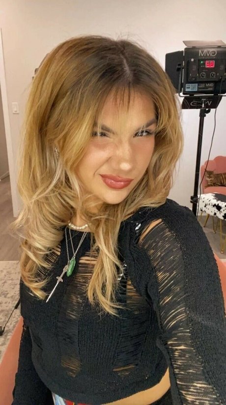 フェムボーイアジアンOnlyFans 美しいヌード 写真