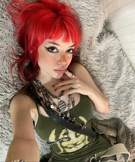 Izzyrojo 最高の女優 写真