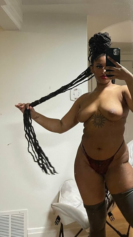 kweenbee982 スター 裸 ギャラリー