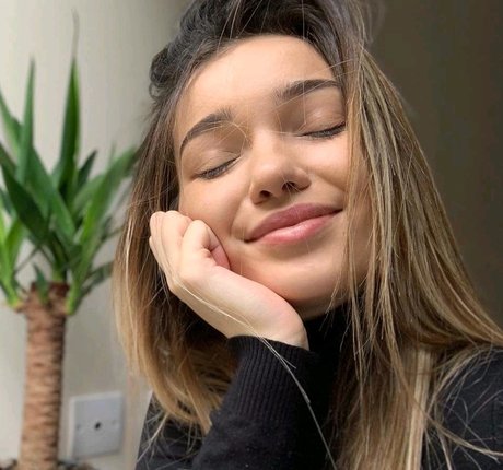 Sassyt33n 高品質スター 写真