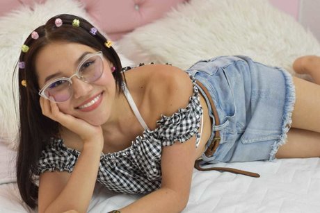 SOPHI DANIELS アダルトモデル 写真