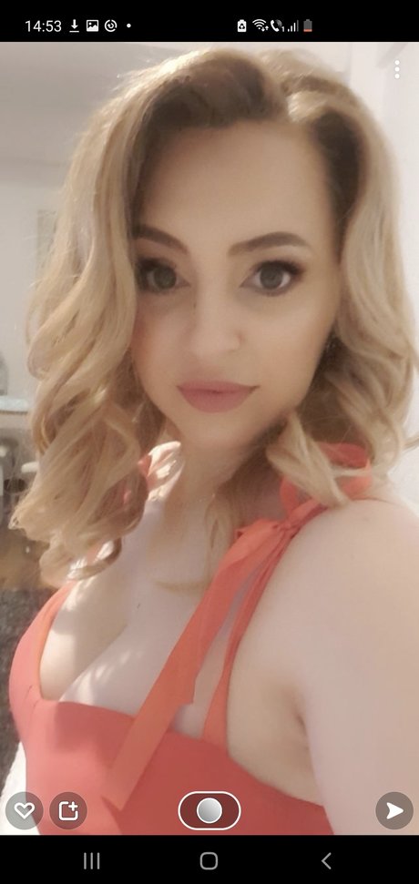 Alina Elena 無料モデル 写真