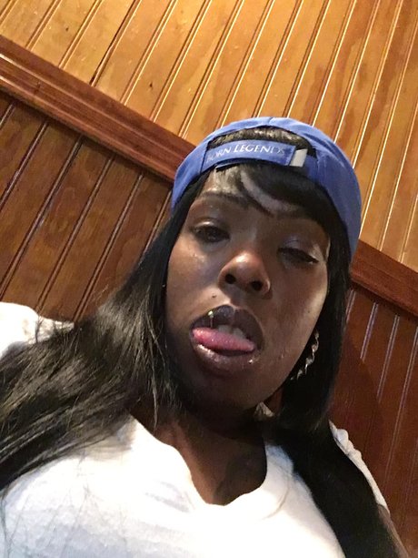 Chocolatekisses37 ポルノスター 無料 写真