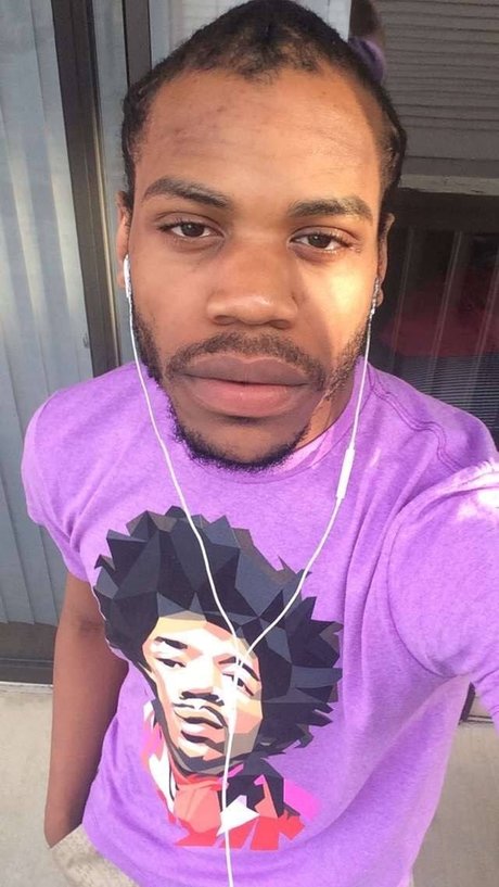 Amen Rah ヌードスター 写真