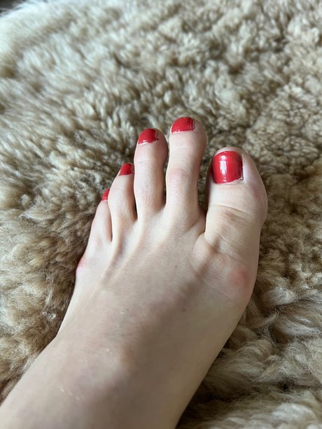 Longtoelola アダルトモデル 写真