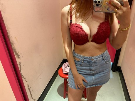 SharonC エロティックなポルノスター 画像