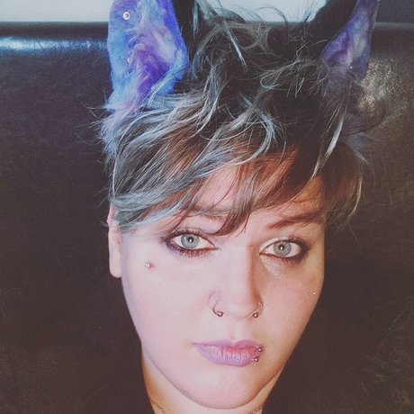 Silver Wolfe ホット女優 画像