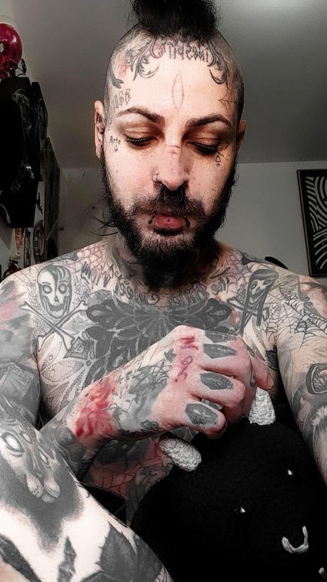 Gilbitter ヌードモデル ギャラリー