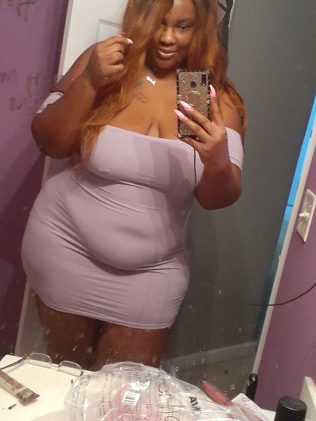 トップレスビーチOnlyFans 裸 画像