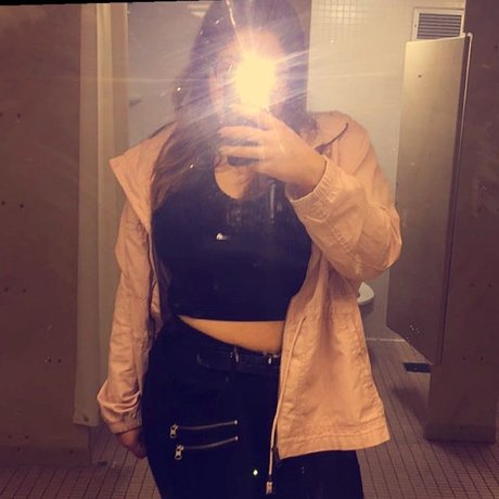 Taelynn T_ 美しいモデル 写真