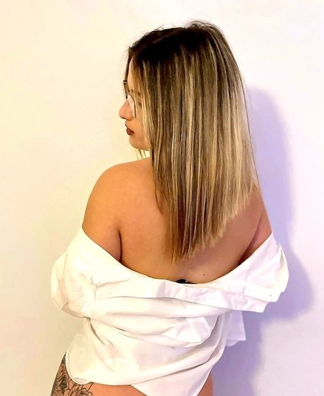 12 months of Leni 限定スター 画像