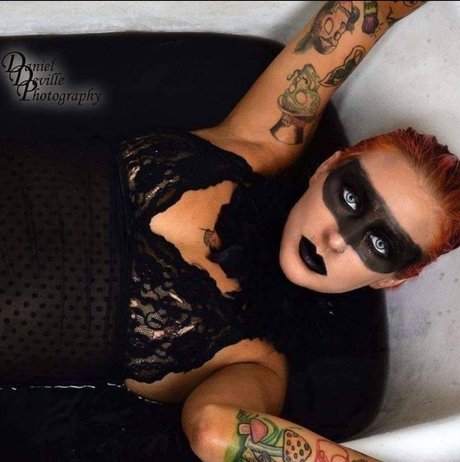 Noamie4u ヌードモデル 写真