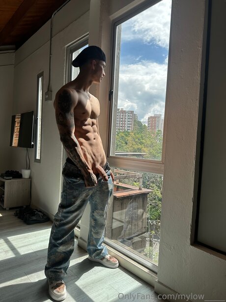 MilO エロティック女優 ギャラリー