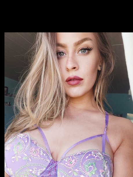 Miss Cece トップ女優 画像