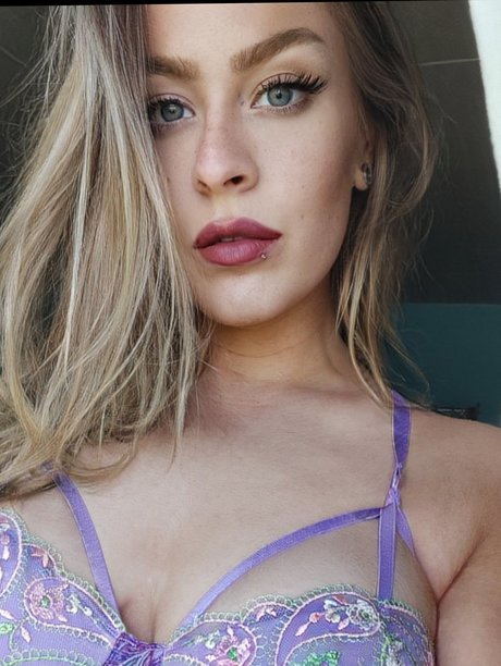 Miss Cece セックス女優 ギャラリー