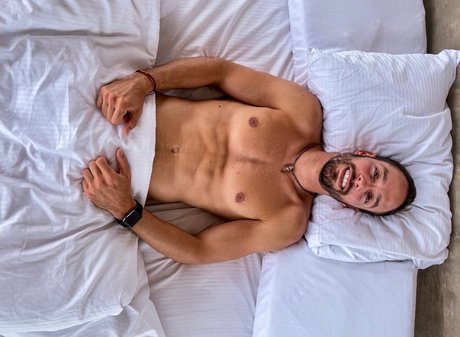 David Yones ポルノスター アート アーカイブ