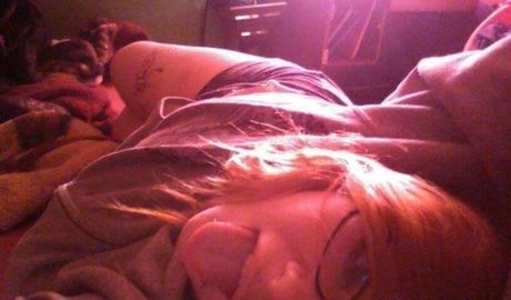 ティーンのおっぱいOnlyFans ポルノグラフィック 画像