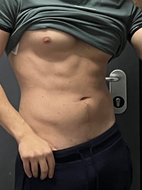 Cowboy brady 無料女優 ギャラリー