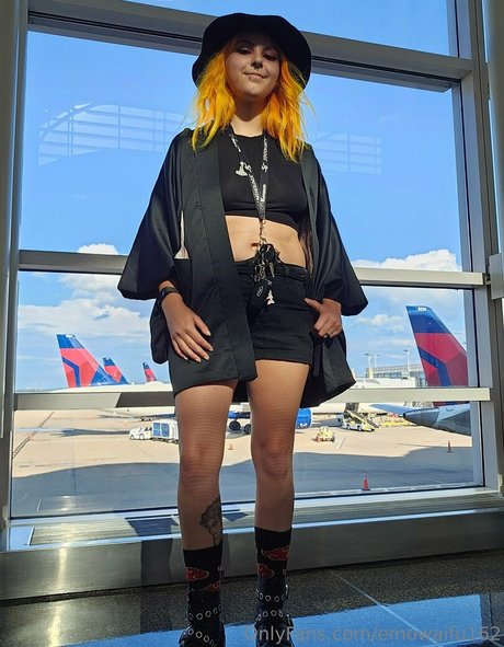 emowaifu162 アートスター ギャラリー