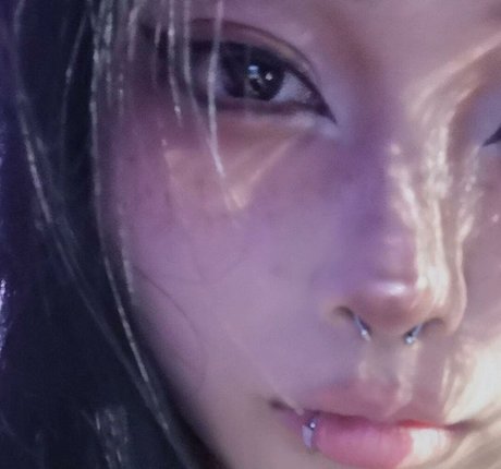 Livingdead kev 美しいモデル 写真