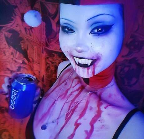 Livingdead kev ホット女優 写真