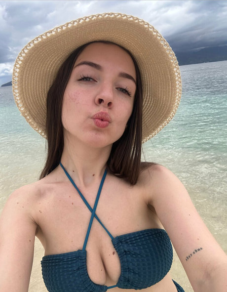 ビキニストリップOnlyFans ホットxxx 写真