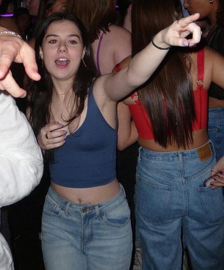 Julia Antonelli 完璧な女優 画像