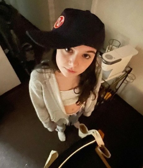 Julia Antonelli 無料女優 ギャラリー