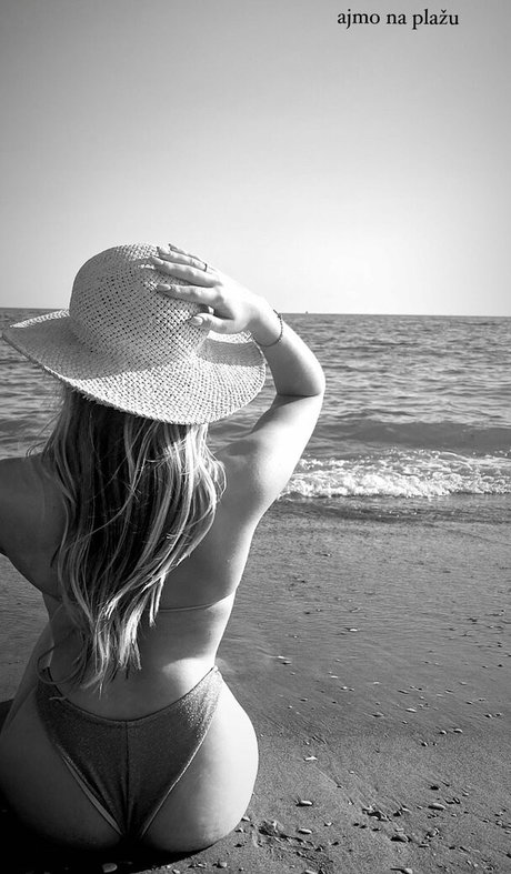 alexndraca アートポルノスター ギャラリー