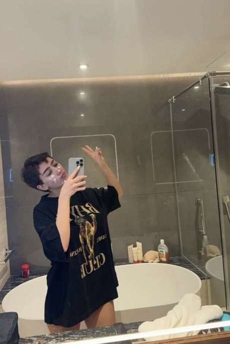 Roz Idrissi 最高のスター 写真