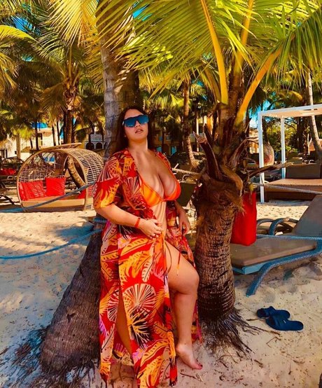 レズビアンセックスOnlyFans セクシー裸 写真