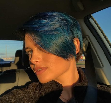 Hallie Clark 素敵なスター 写真