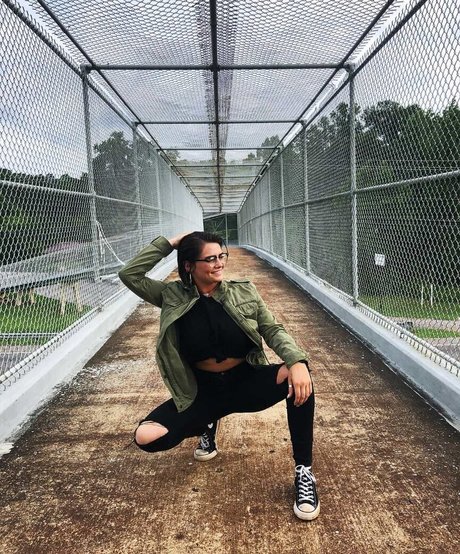 Hallie Clark 完璧な女優 写真