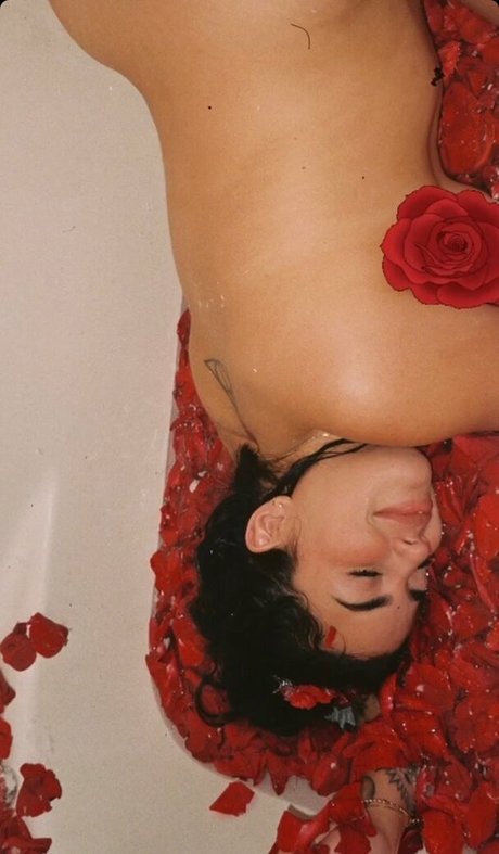 Selenaxoxoxo Marian エロティックなスター 写真